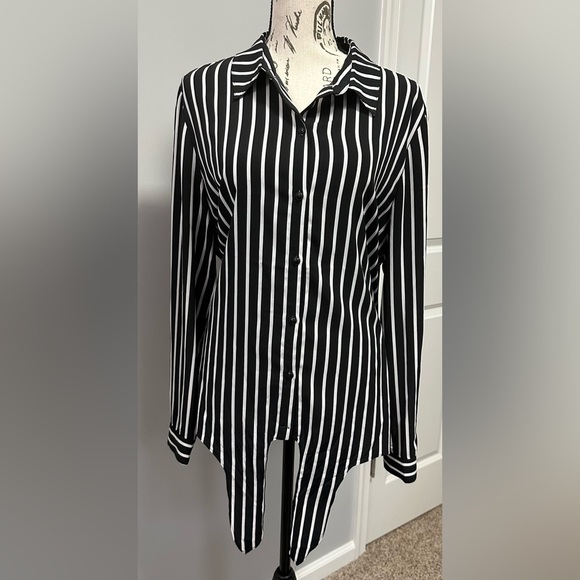 👚 Susan Graver Women's Button-Up Blouse - Size 10🌟 - Picture 12 of 13